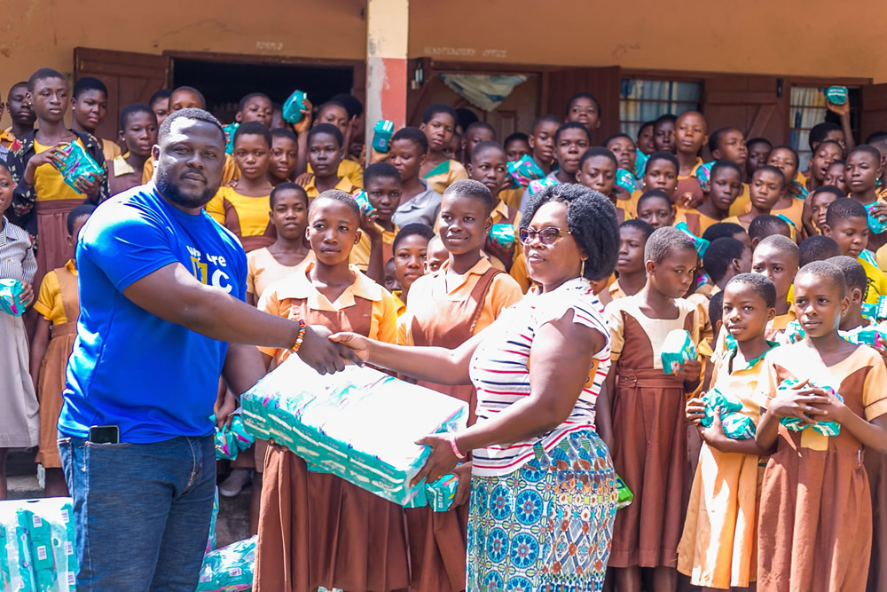 Kikis Court Fan Club distributes sanitary pads to schoolgirls in Ho